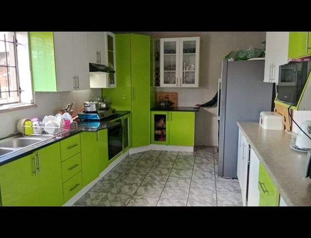 3 BEDROOM HOUSE FOR SALE IN ROODEPOORT CENTRAL